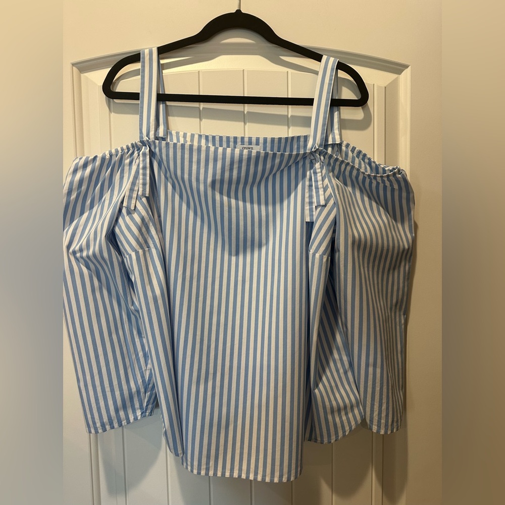 Crown & Ivy Blue and White Striped Off-shoulder Top. Size X-Large.